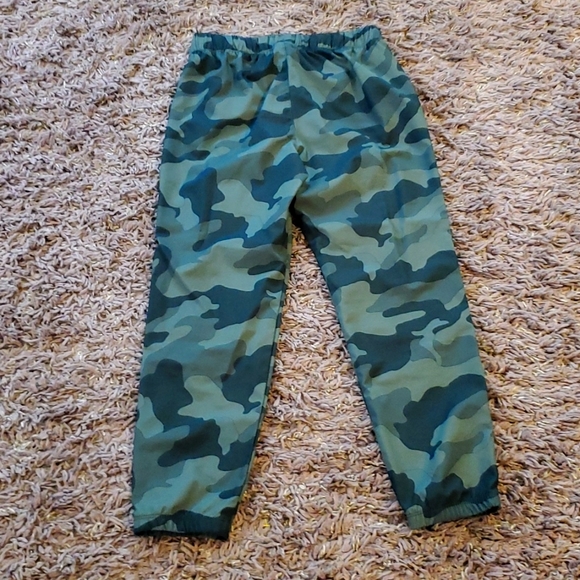 Old Navy Active camo jogger outfit - Picture 4 of 14